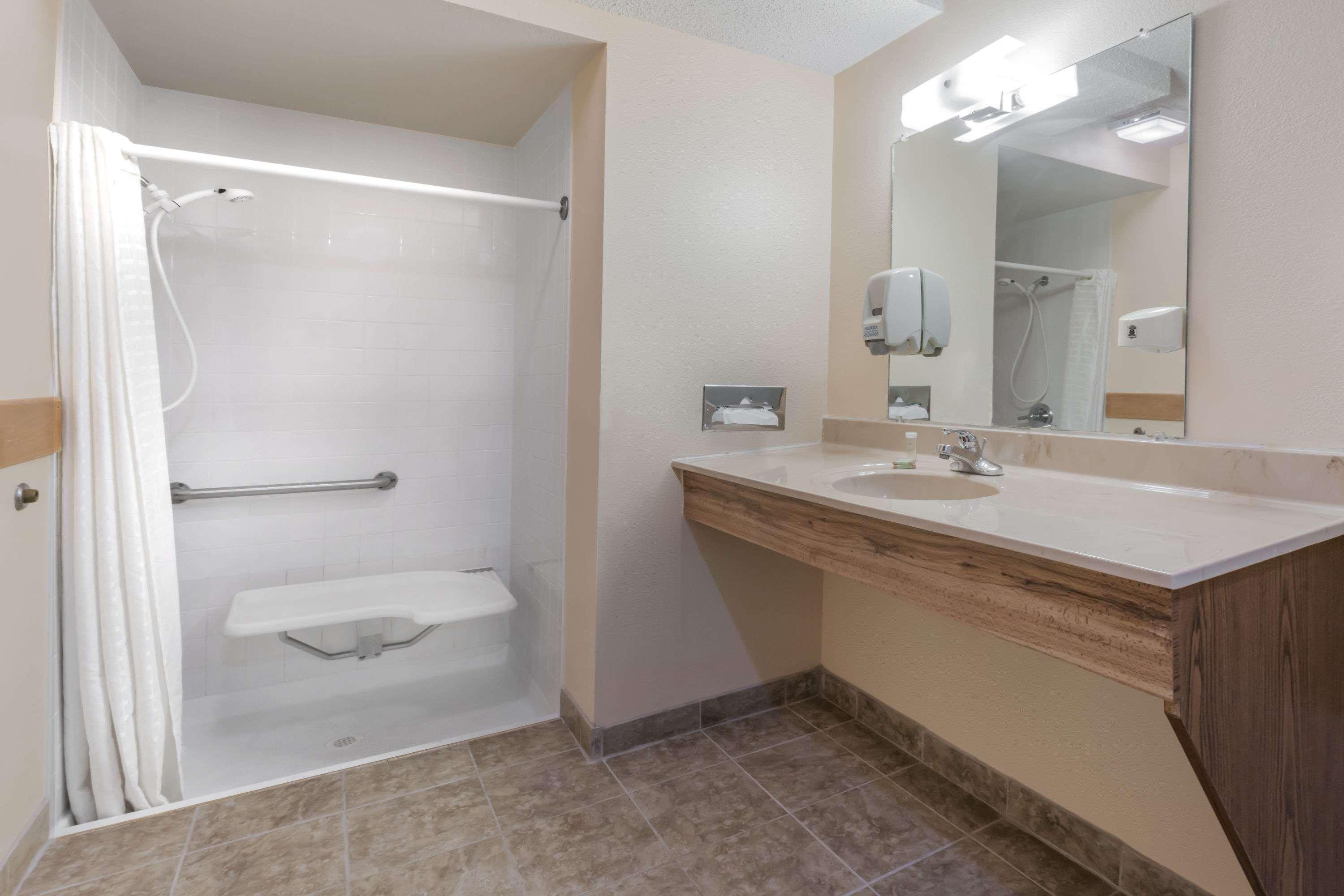 Super 8 By Wyndham Higginsville Esterno foto