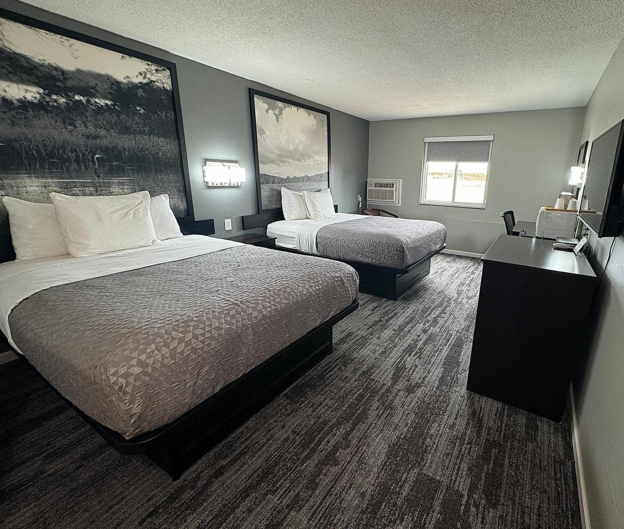 Super 8 By Wyndham Higginsville Esterno foto