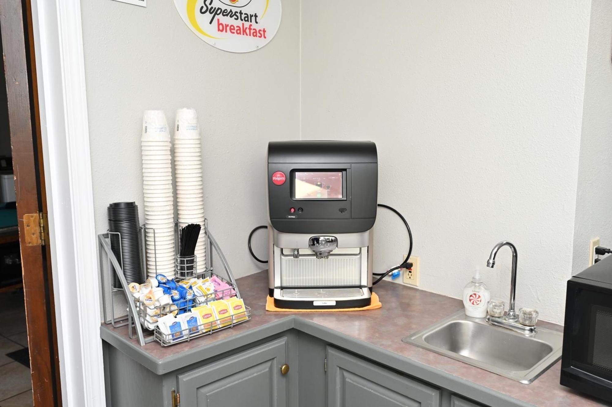 Super 8 By Wyndham Higginsville Esterno foto