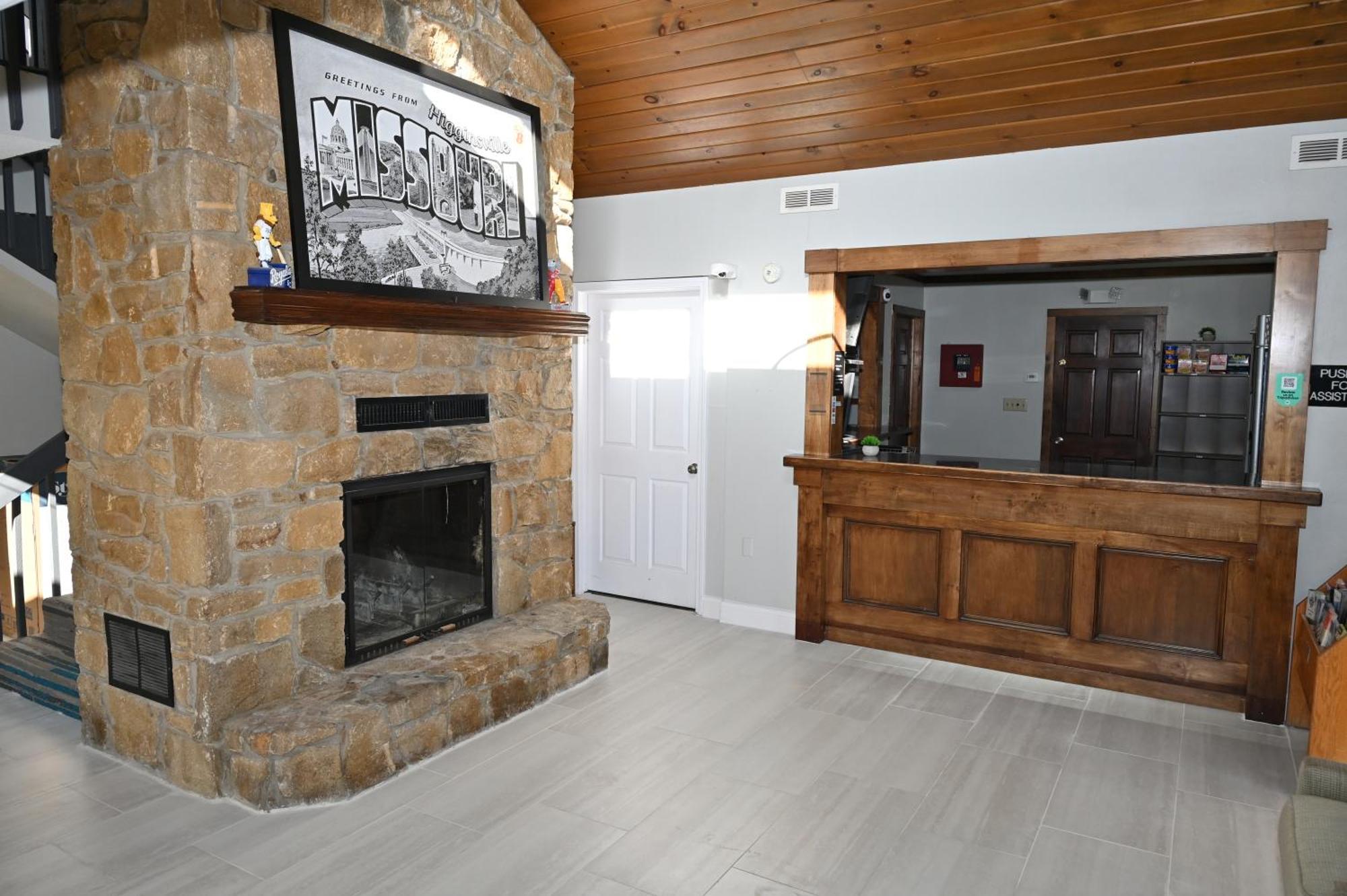 Super 8 By Wyndham Higginsville Esterno foto