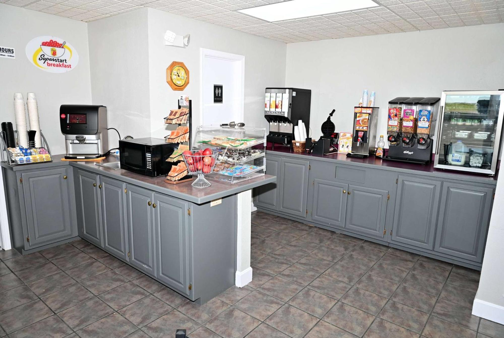 Super 8 By Wyndham Higginsville Esterno foto